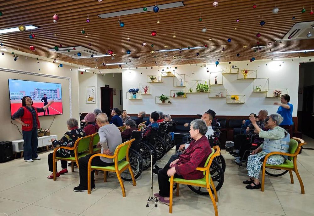 成都哺恩养老护理中心(荷花院)实景图6